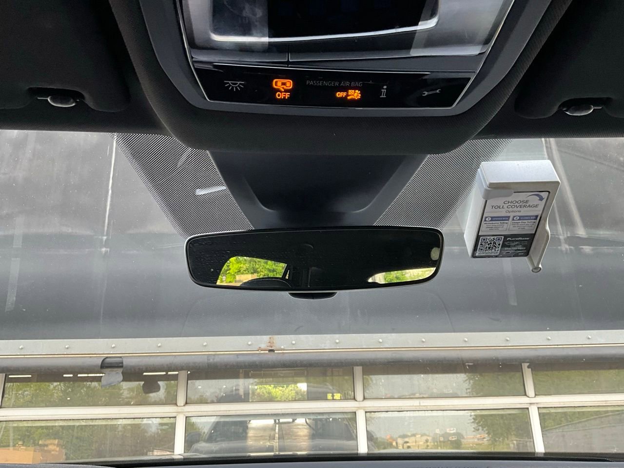 Used 2025 Volkswagen Atlas Cross Sport SE FWD image 18