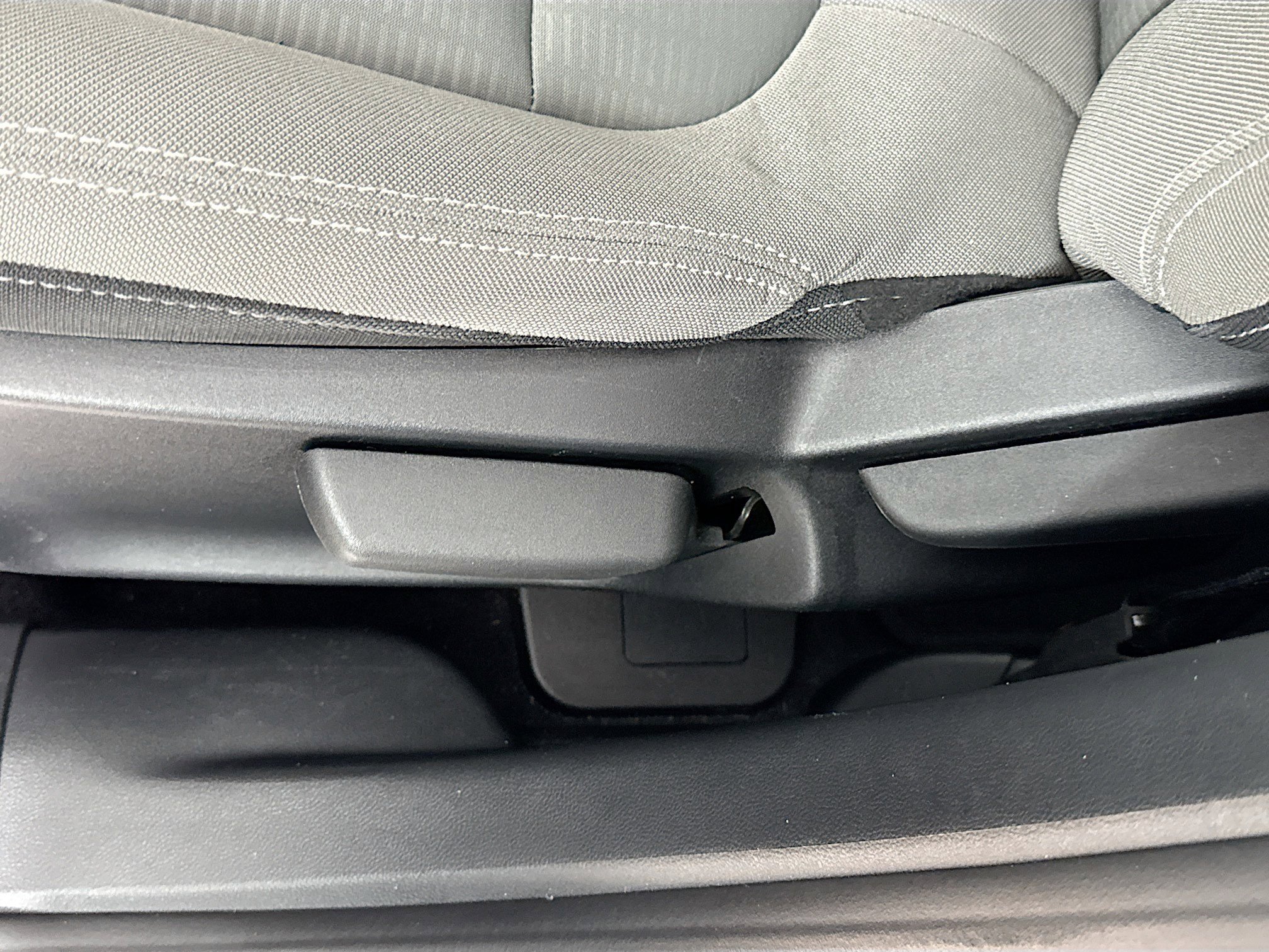 Used 2022 Ford Escape S image 21