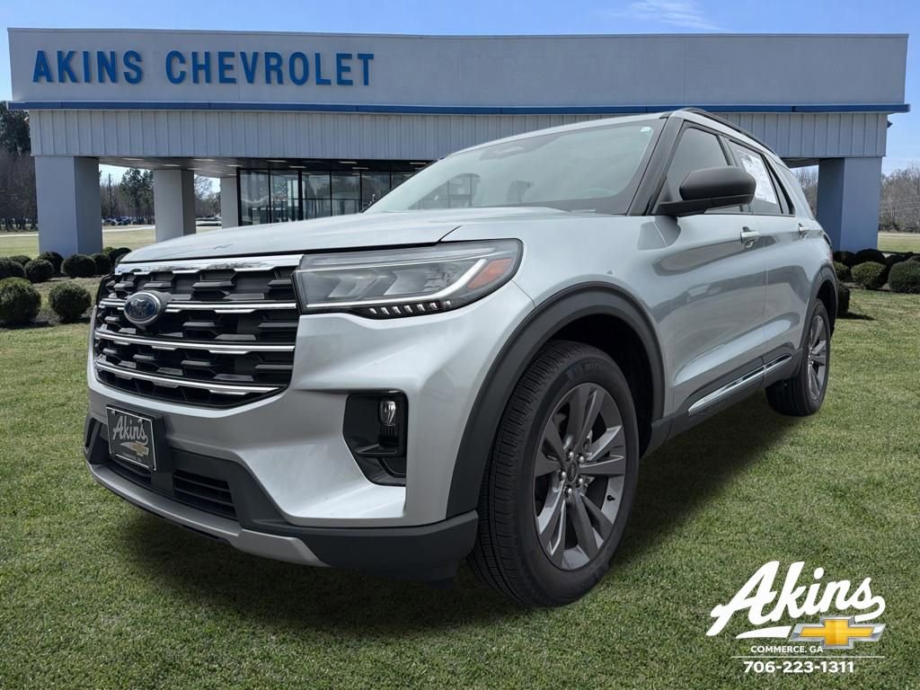 Used 2025 Ford Explorer Active w/ Active Comfort Package AWD/4WD image 1