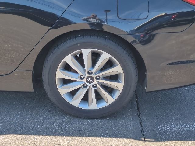 Used 2014 Hyundai Sonata Limited w/ Technology Package 05 FWD image 11