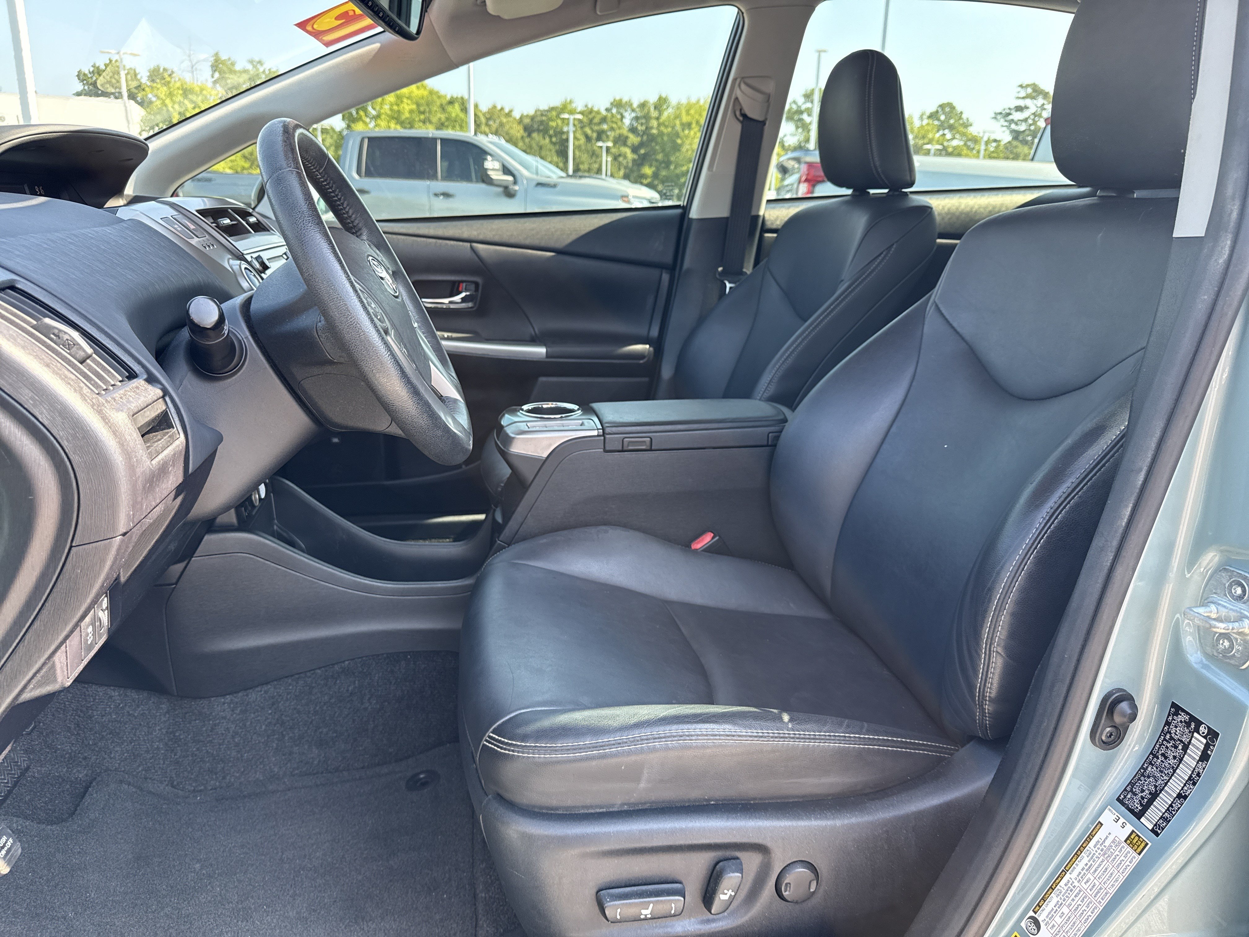 Used 2015 Toyota Prius V Five w/ Advanced Technology Package FWD image 16