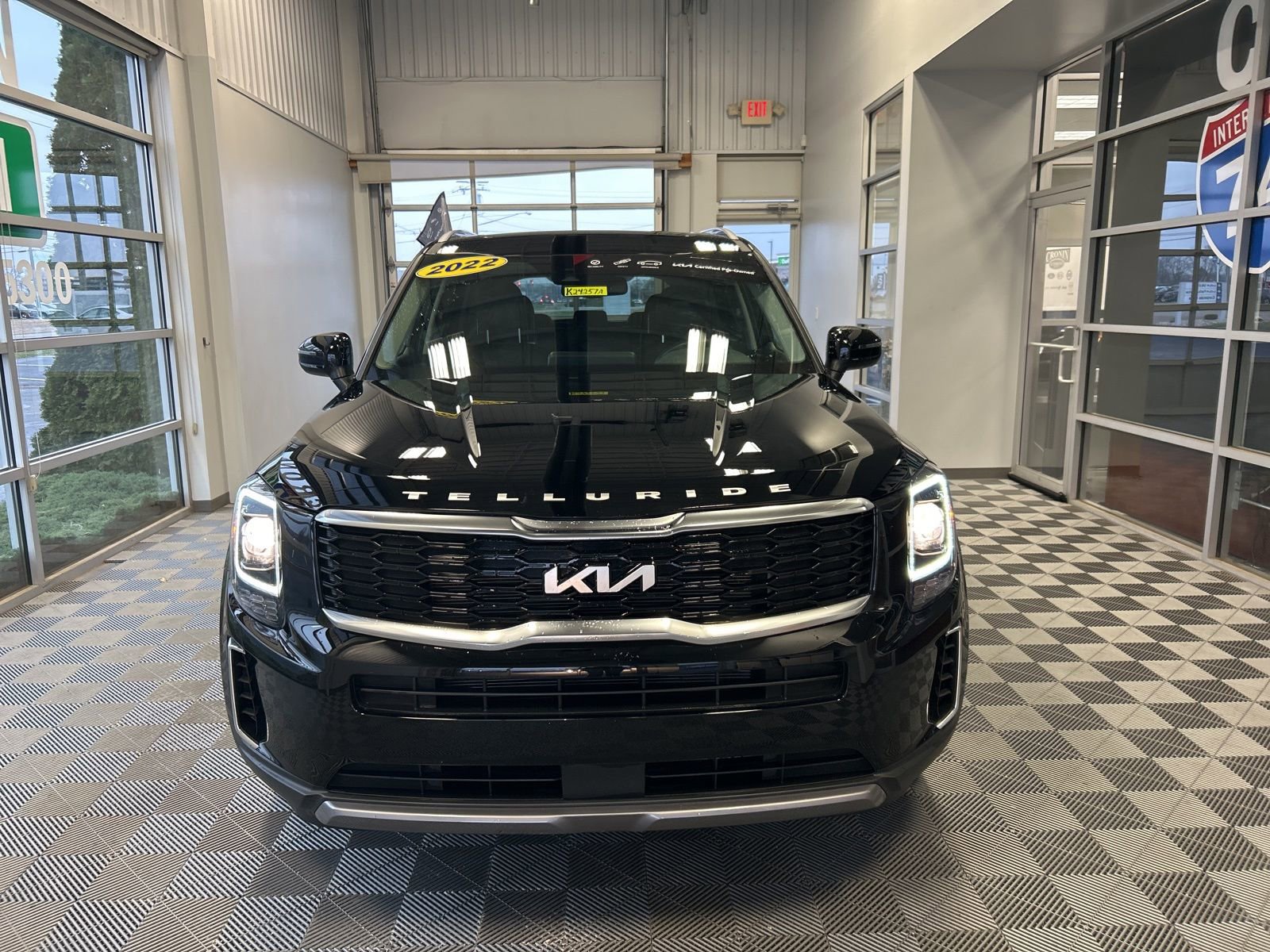 Used 2022 Kia Telluride EX image 2