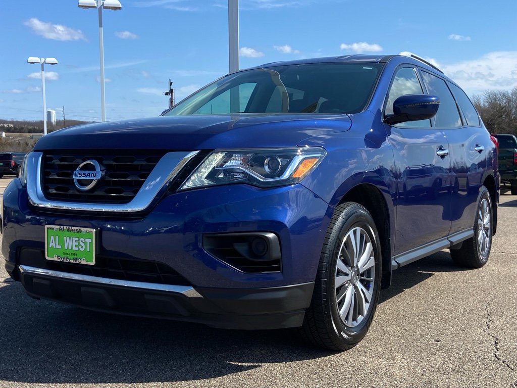 Used 2020 Nissan Pathfinder S image 16