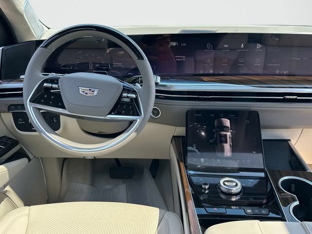 Used 2026 Cadillac Escalade Platinum Sport w/ LPO, ONYX Package AWD/4WD image 2