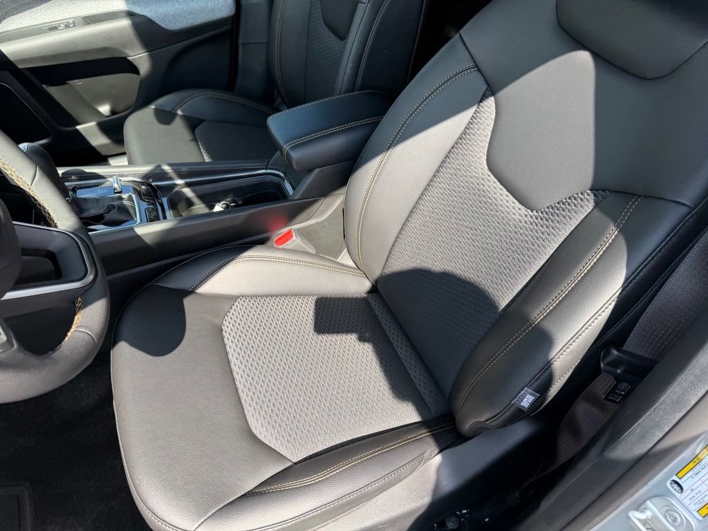 New 2026 Jeep Compass Latitude AWD/4WD image 13