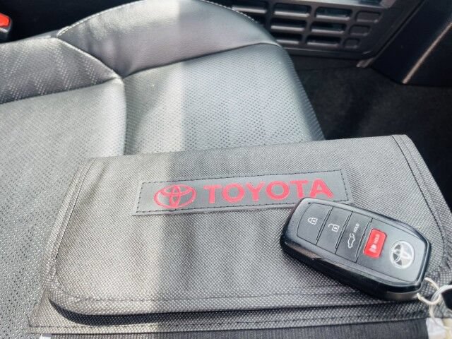Used 2025 Toyota 4Runner TRD Off-Road Premium AWD/4WD image 34