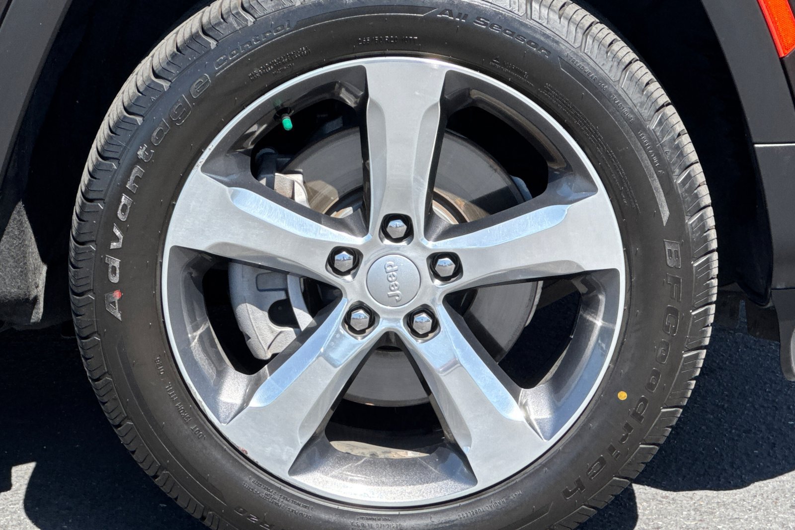 Used 2022 Jeep Grand Cherokee L Limited RWD image 42