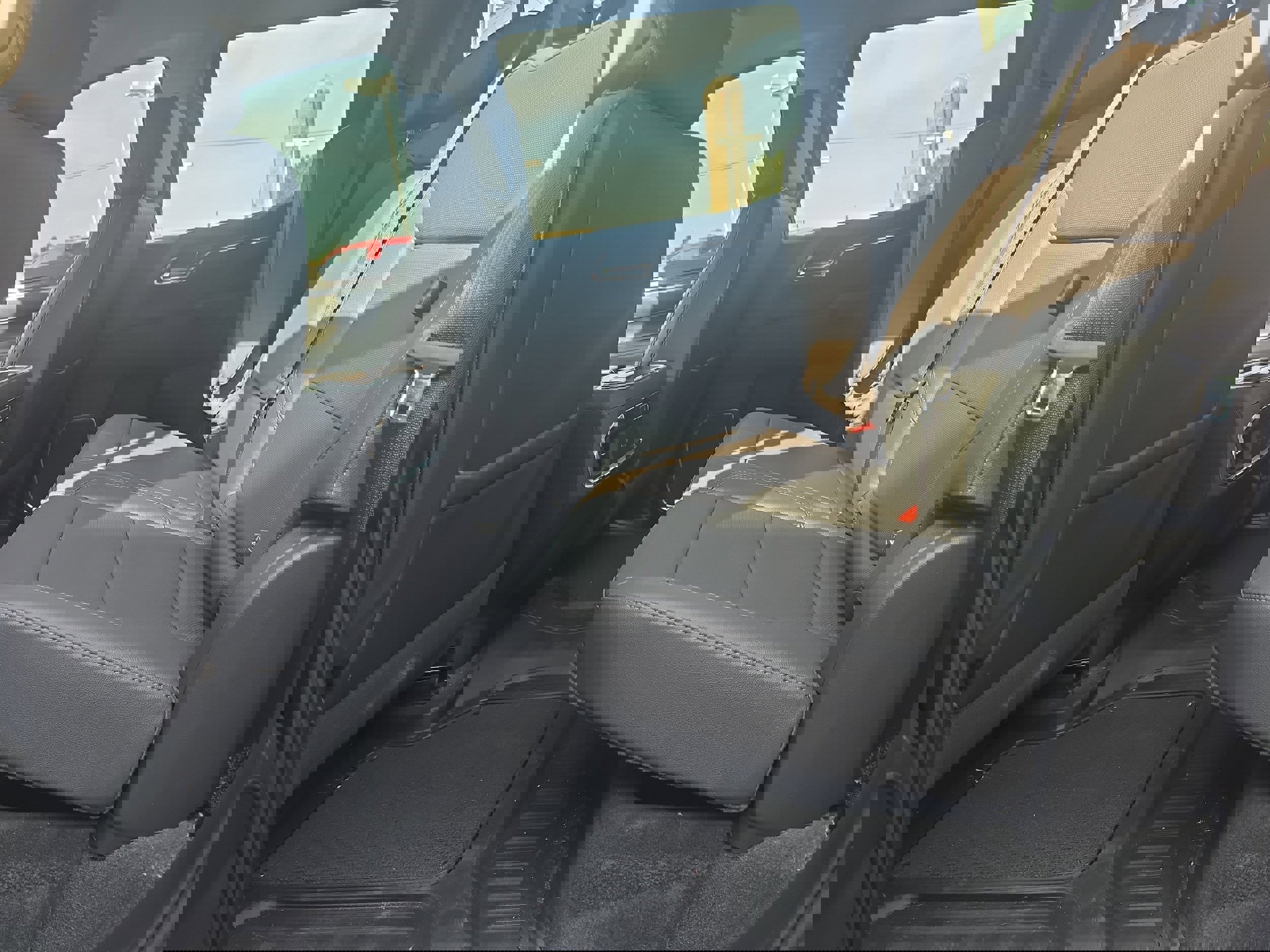 Used 2023 Chevrolet Silverado 1500 LTZ w/ Technology Package image 16