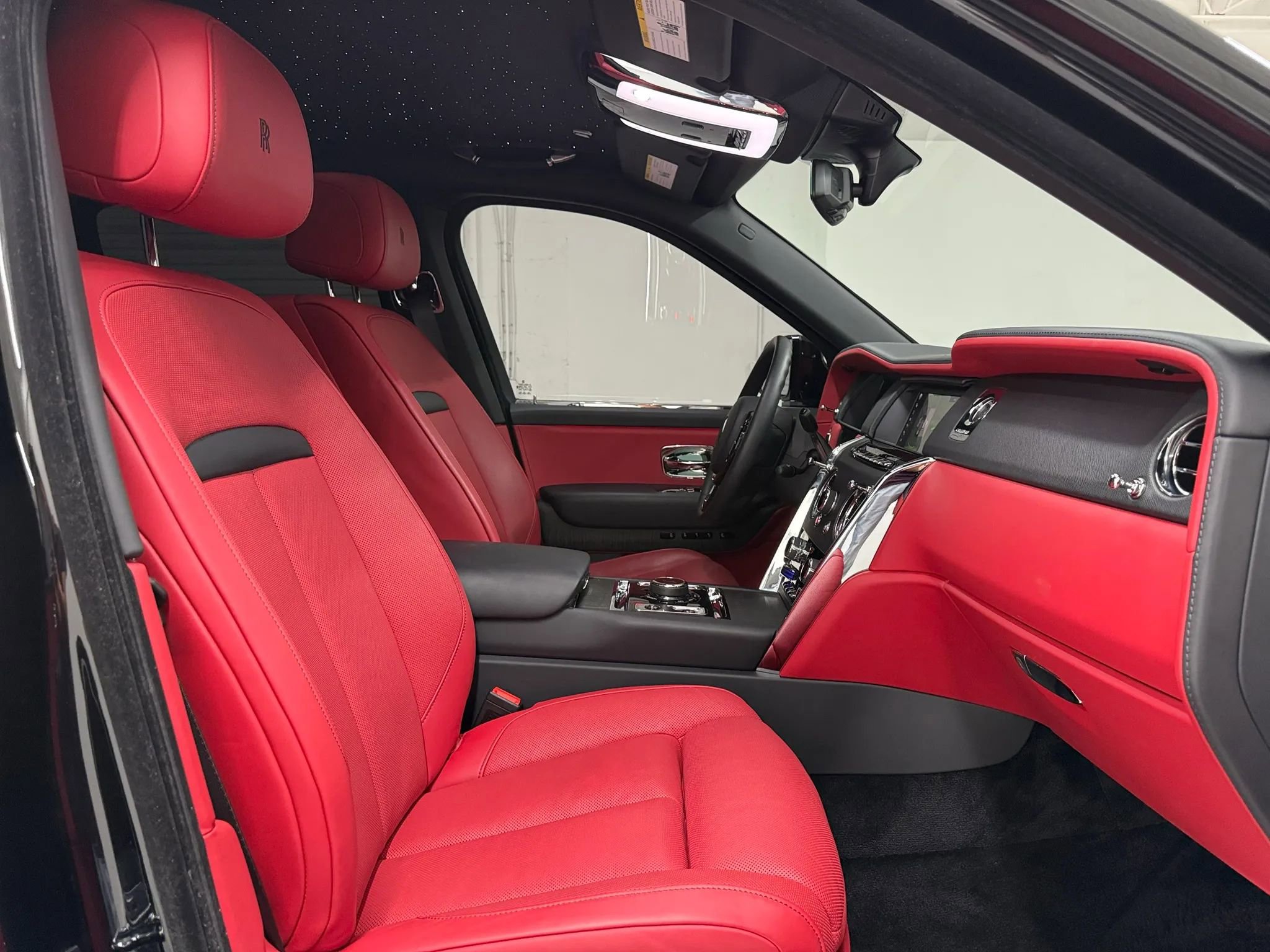 Used 2024 Rolls-Royce Cullinan image 11