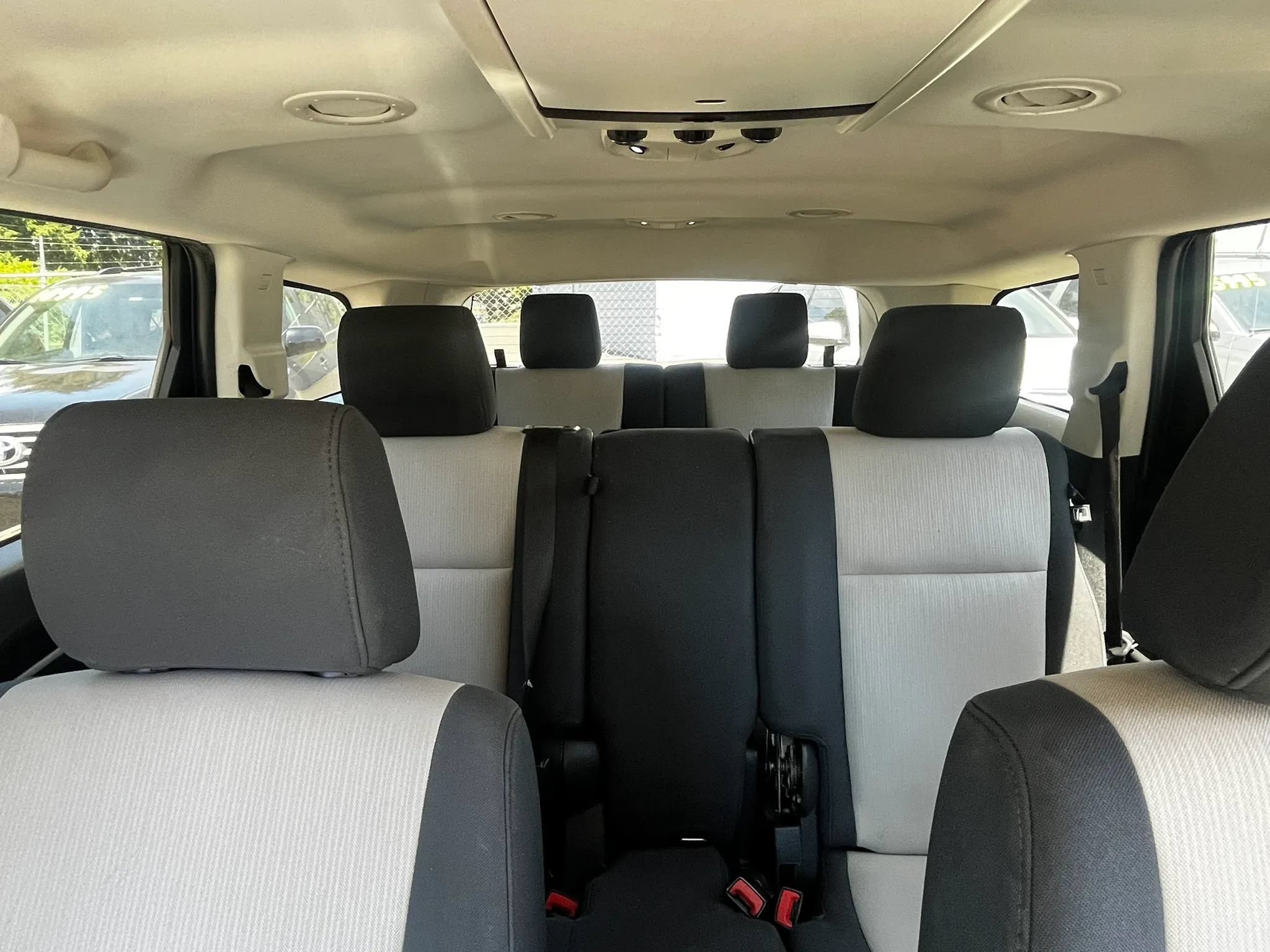Used 2009 Dodge Journey SXT w/ Chrome Appearance Group FWD image 10