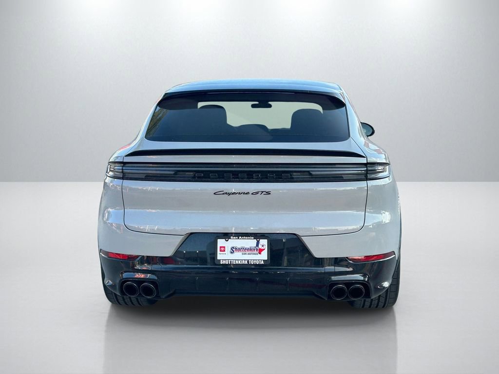 Used 2025 Porsche Cayenne GTS AWD/4WD image 6