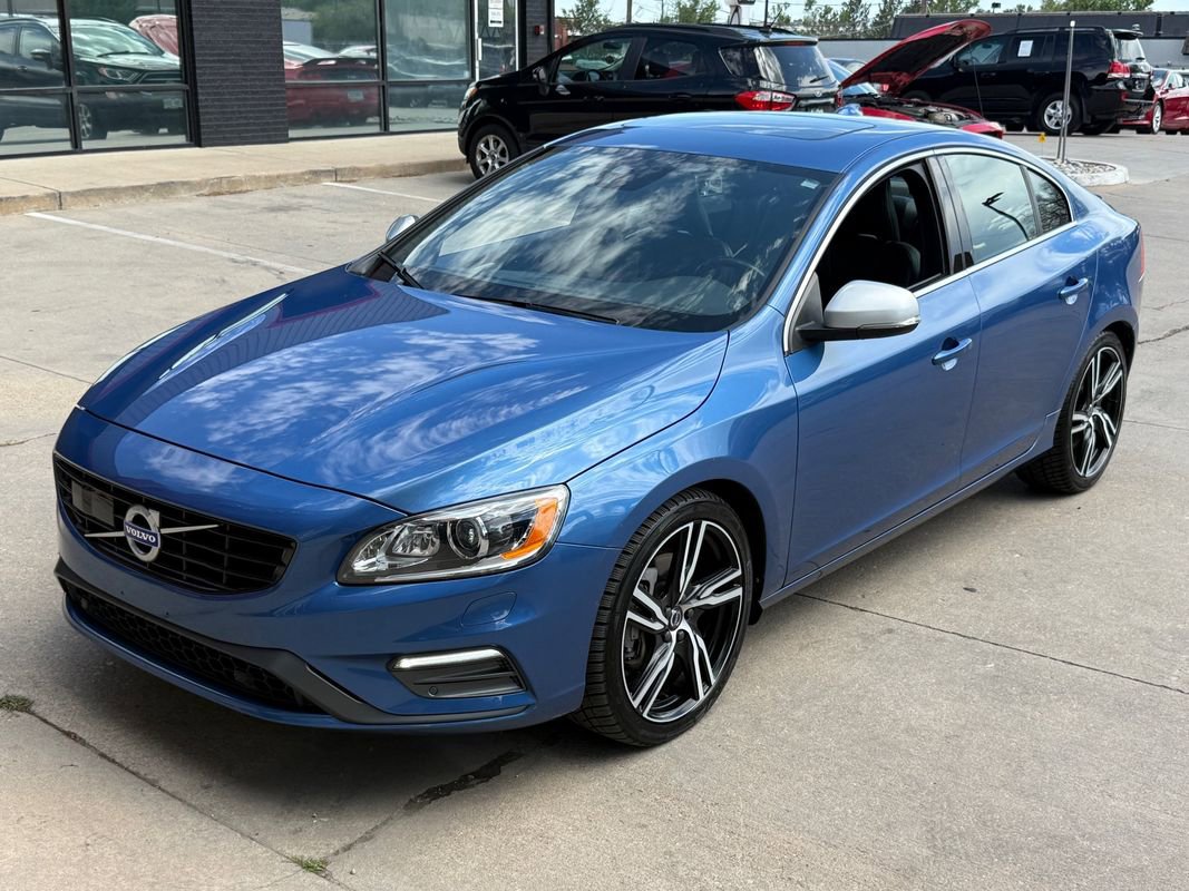 Used 2017 Volvo S60 T6 R-Design Platinum AWD/4WD image 18
