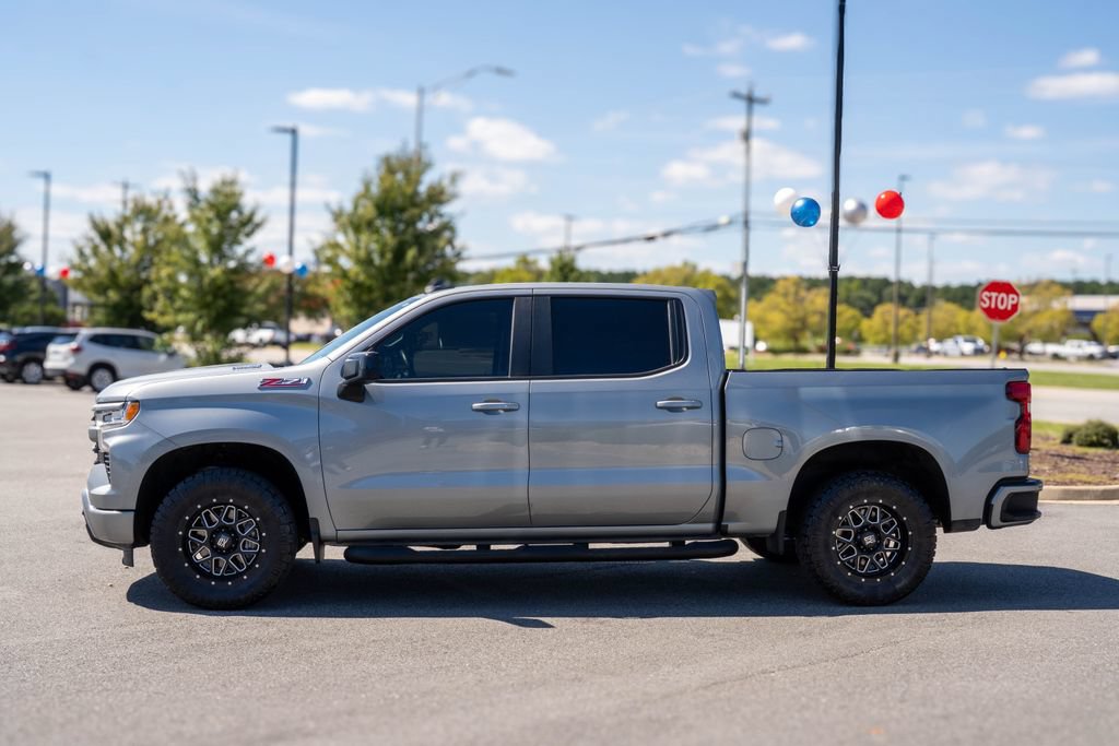 Used 2025 Chevrolet Silverado 1500 RST w/ Convenience Package II AWD/4WD image 4
