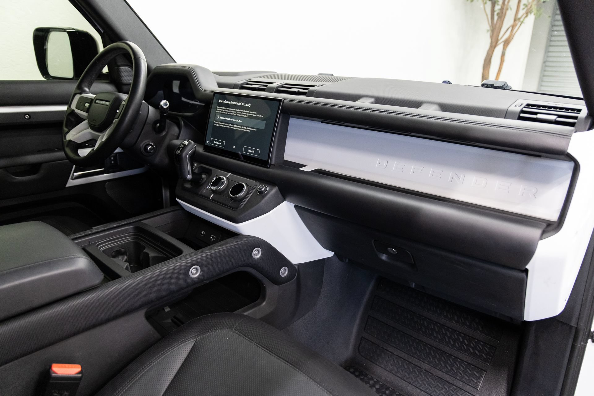 Used 2022 Land Rover Defender 110 X-Dynamic HSE AWD/4WD image 13
