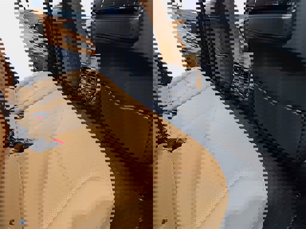 New 2026 Lexus LX 600 4WD w/ Luxury Package image 11