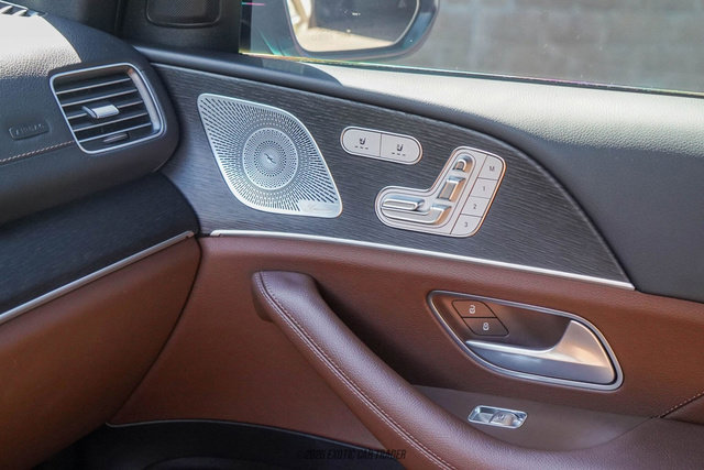 Used 2024 Mercedes-Benz GLS 450 4MATIC image 38