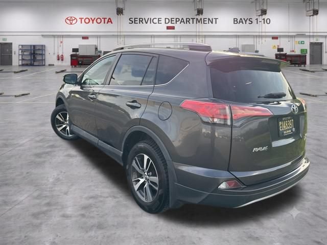 Used 2018 Toyota RAV4 XLE AWD/4WD image 6