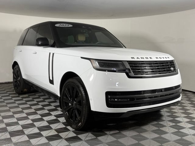 Used 2025 Land Rover Range Rover SE AWD/4WD image 10