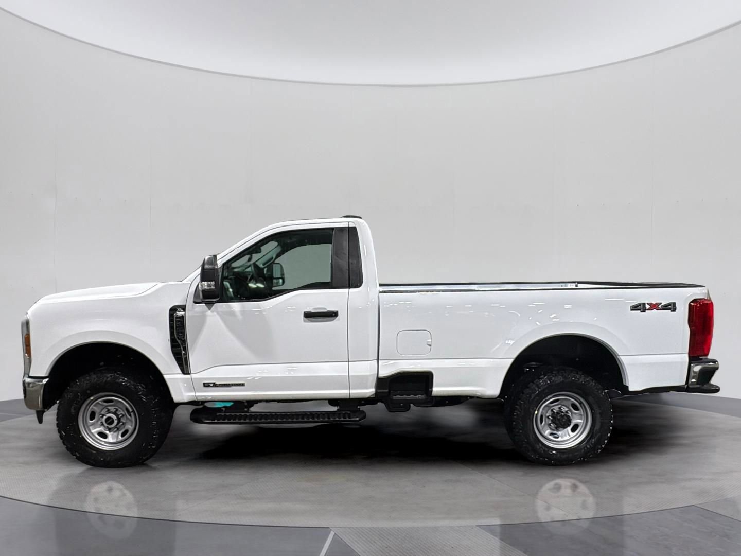 New 2026 Ford F350 XL w/ XL Off-Road Package image 3