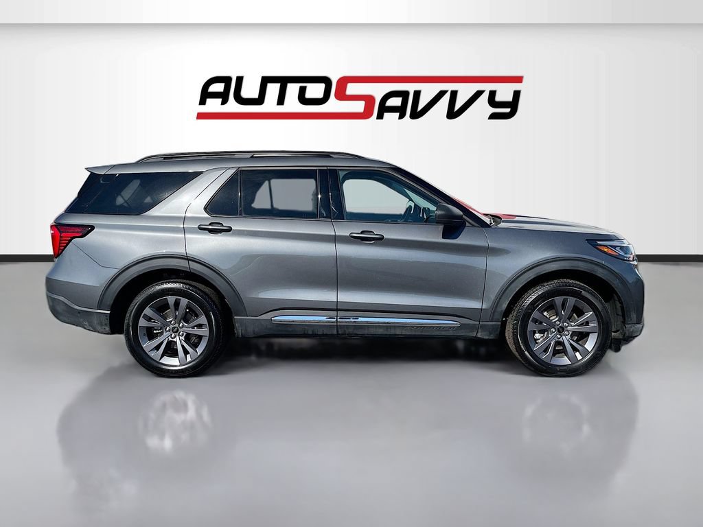 Used 2025 Ford Explorer Active w/ Active Comfort Package AWD/4WD image 8