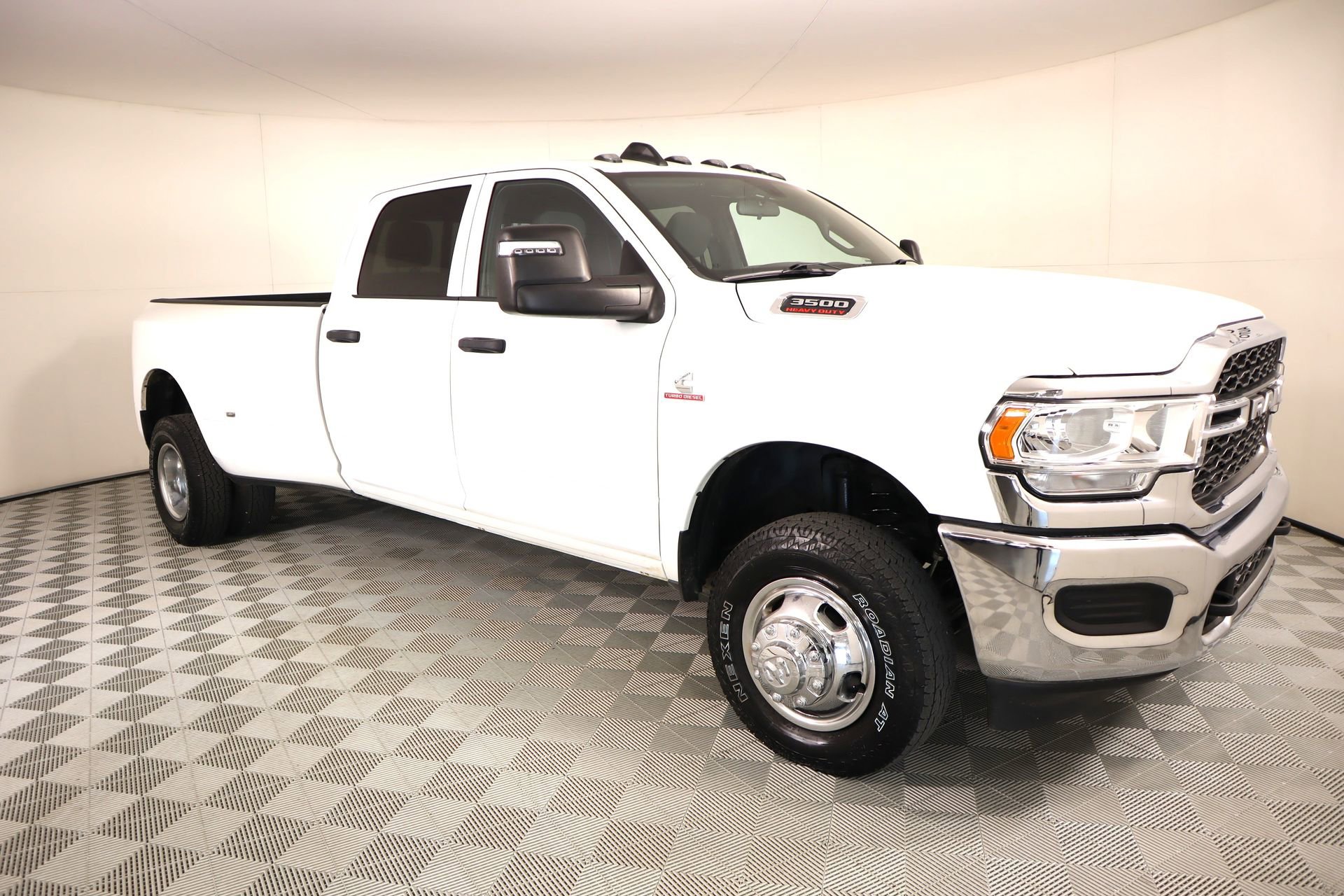 Used 2024 RAM 3500 Tradesman w/ Chrome Appearance Group image 1