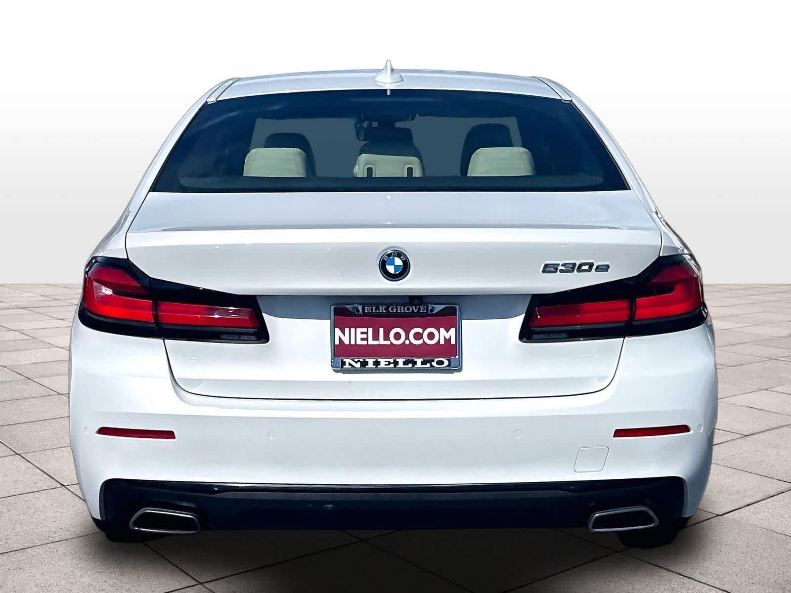 Used 2023 BMW 530e w/ Convenience Package RWD image 8