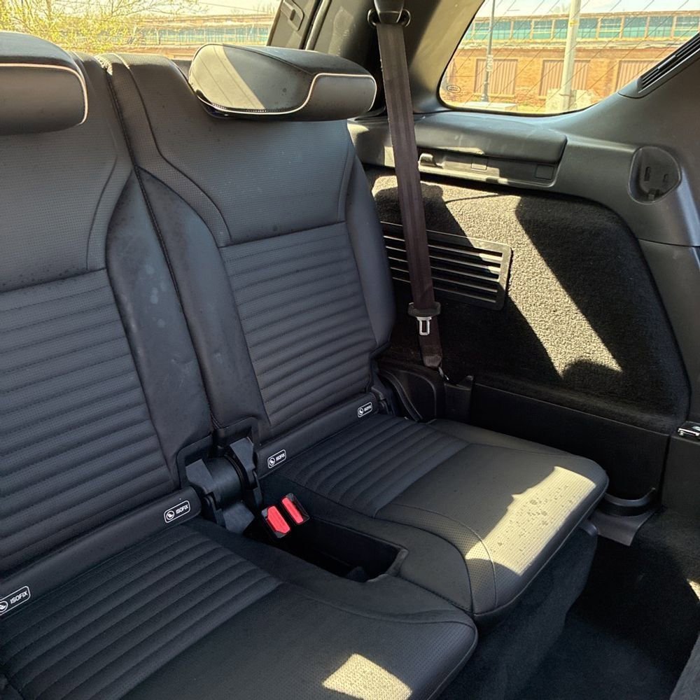 Used 2018 Land Rover Discovery HSE AWD/4WD image 15