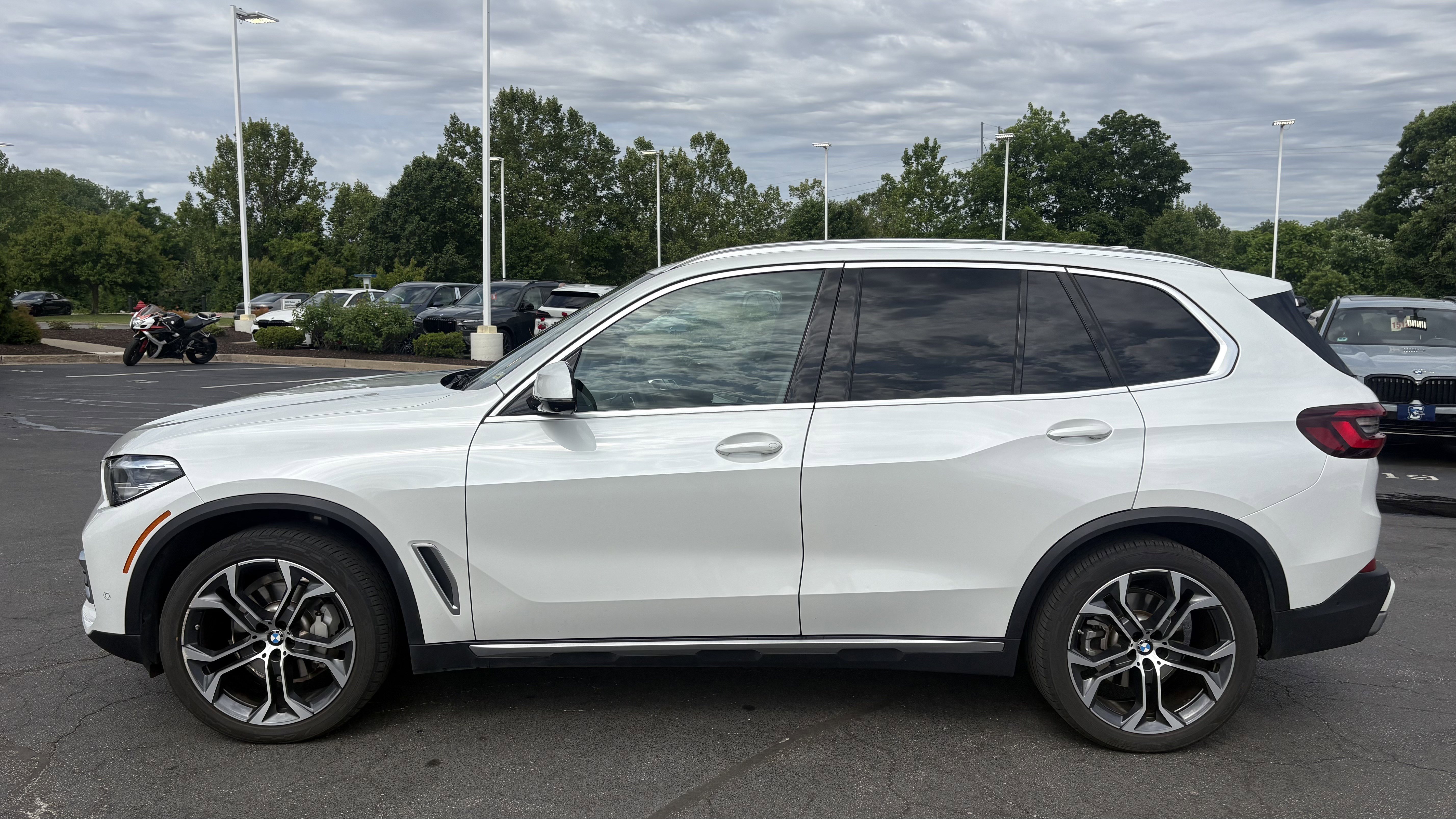 Certified 2022 BMW X5 xDrive40i AWD/4WD image 7