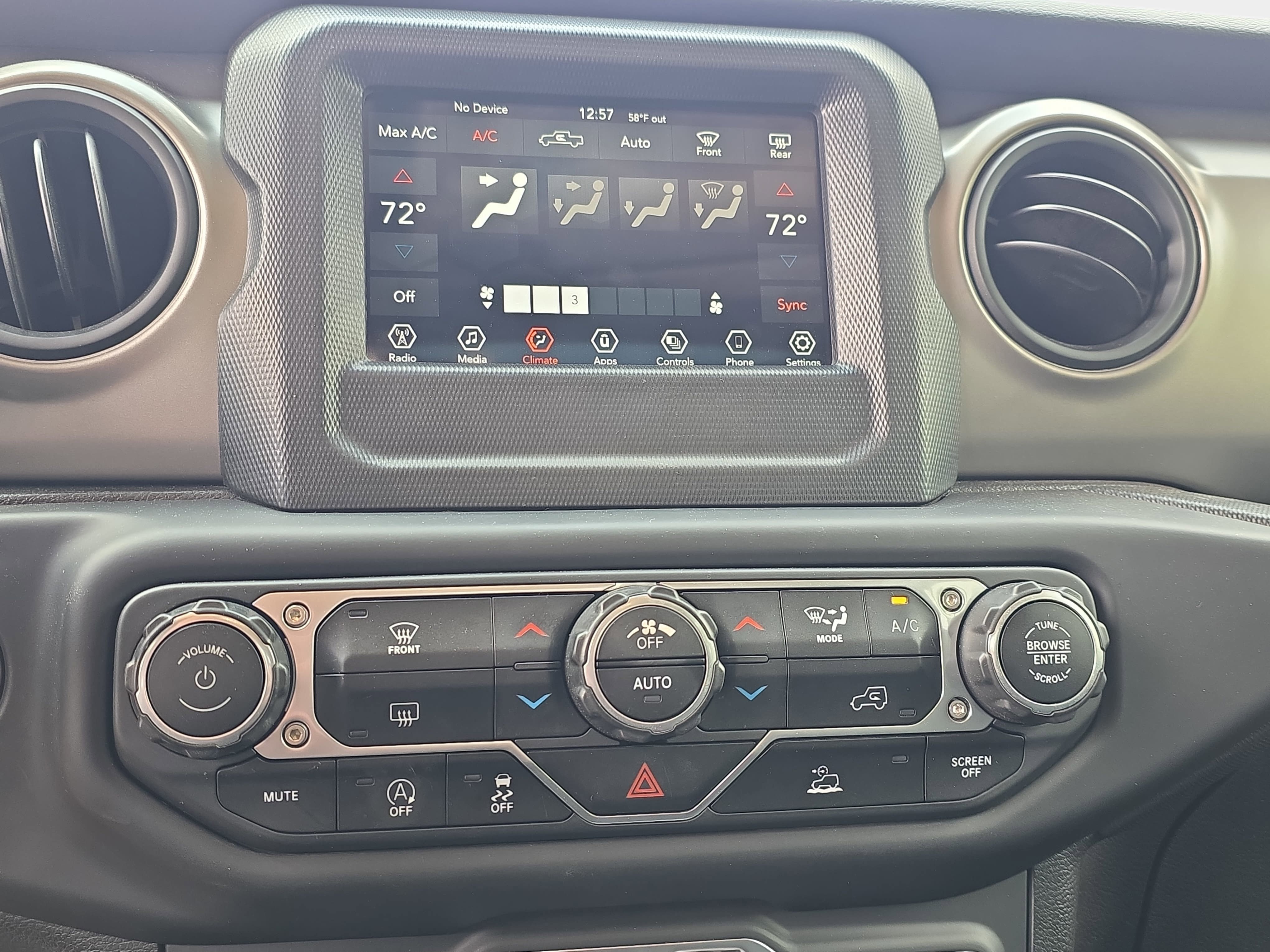 Used 2021 Jeep Gladiator Mojave AWD/4WD image 21