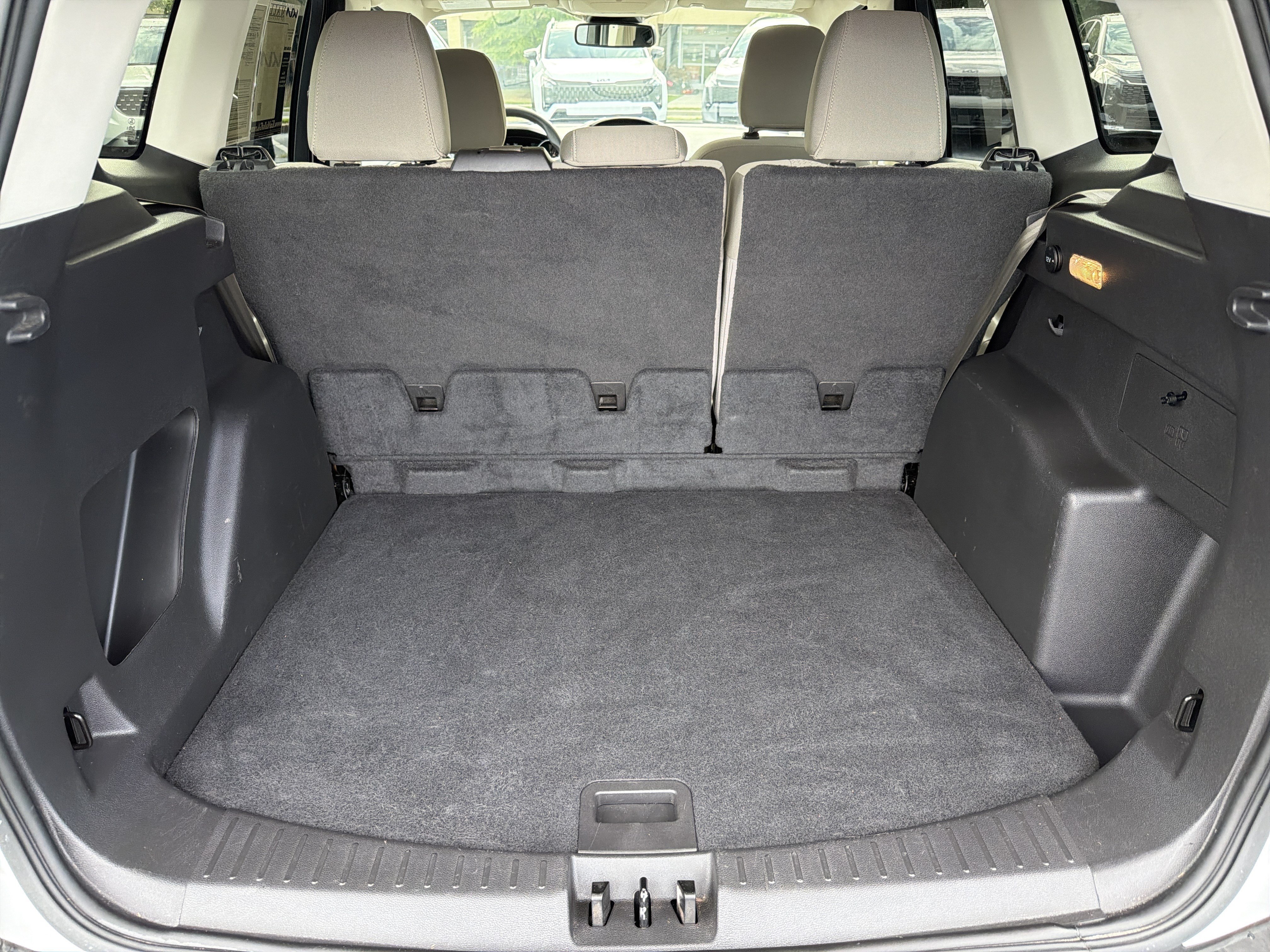 Used 2018 Ford Escape SE w/ Ford Safe & Smart Package FWD image 15