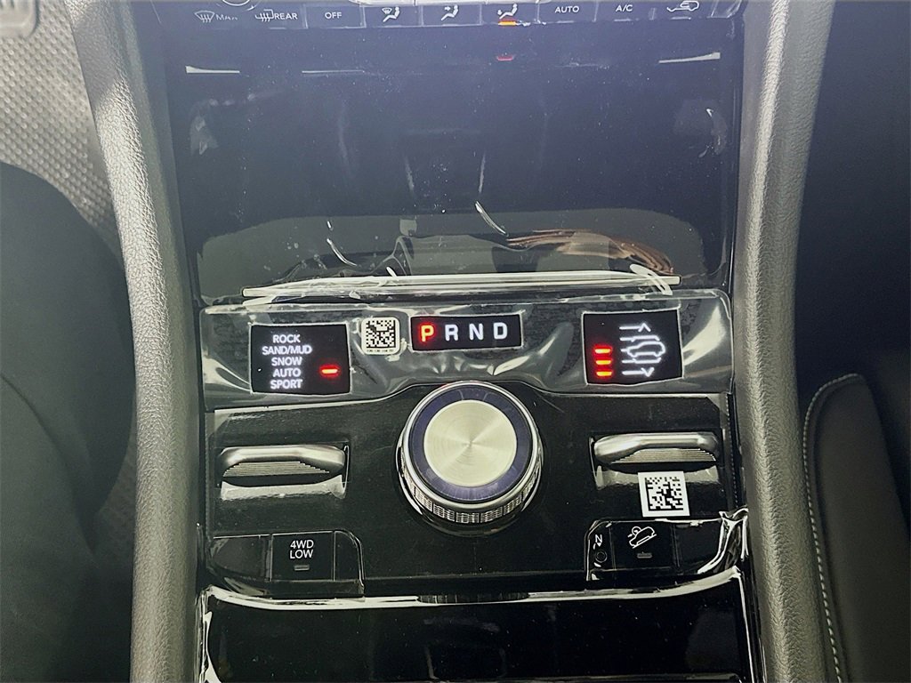 New 2025 Jeep Grand Cherokee Overland w/ Luxury Tech Group IV image 12