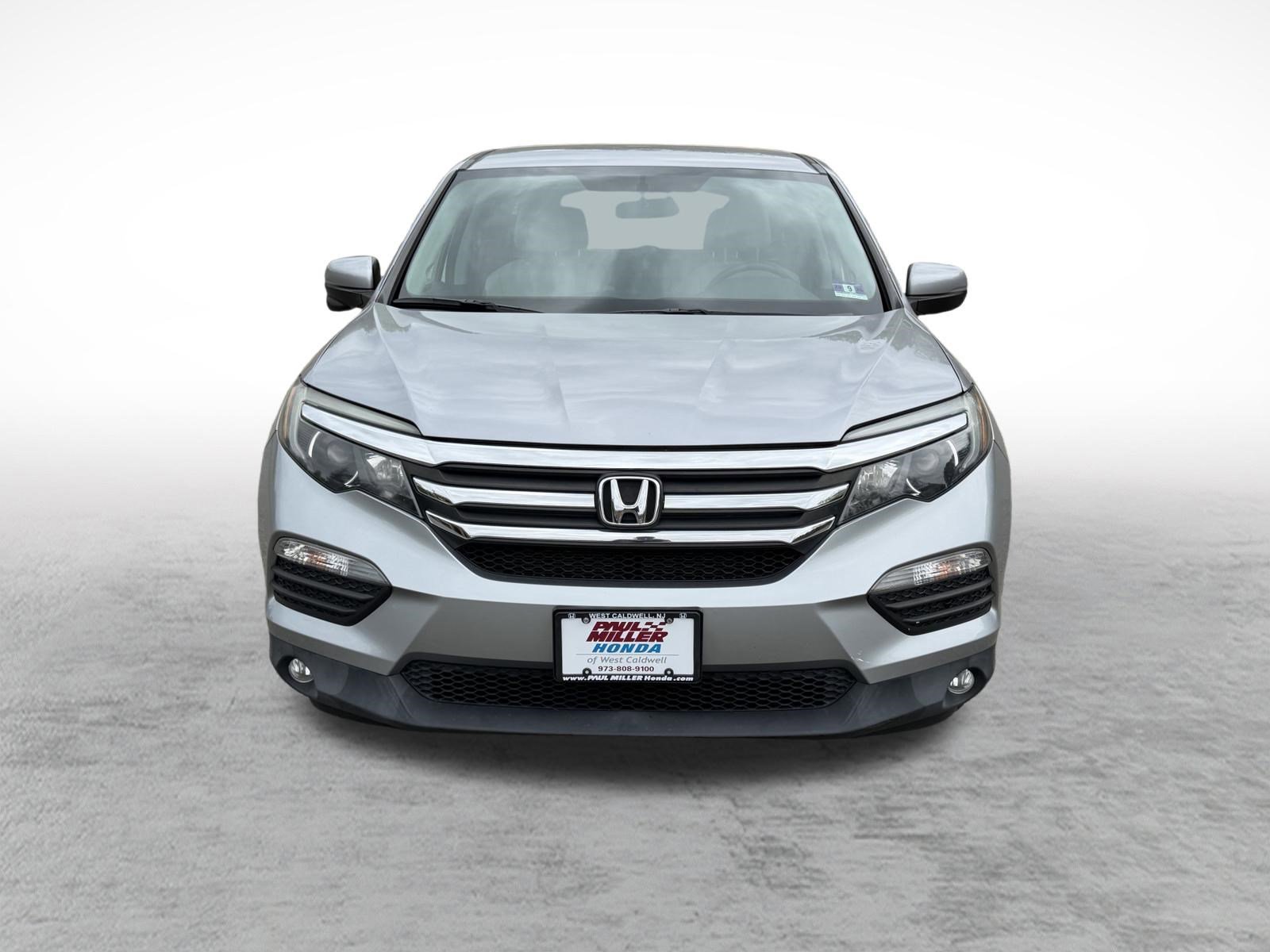 Used 2017 Honda Pilot EX image 2