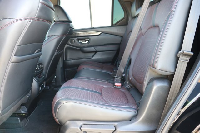 Certified 2025 Honda Pilot Black Edition image 14