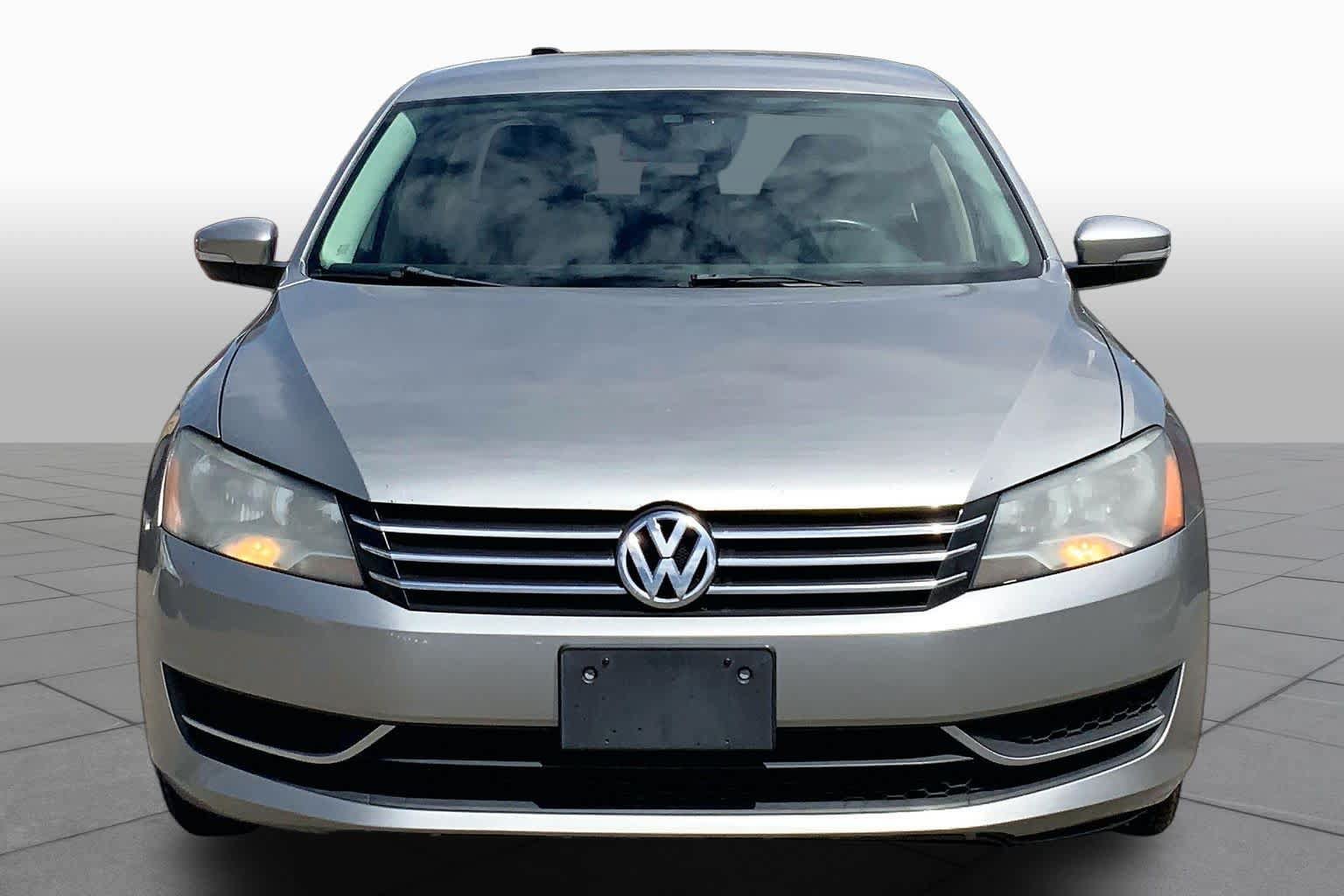Used 2014 Volkswagen Passat 1.8T S FWD image 4