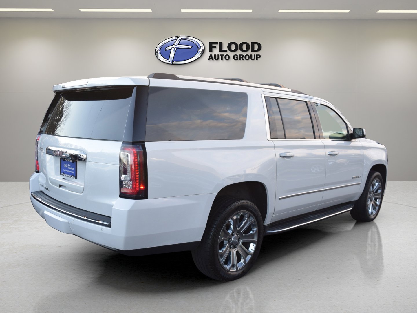 Used 2019 GMC Yukon XL Denali image 4