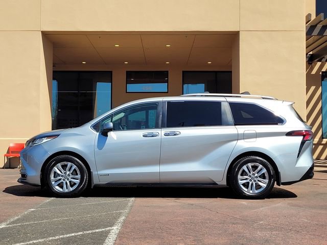 Certified 2021 Toyota Sienna Limited FWD image 9