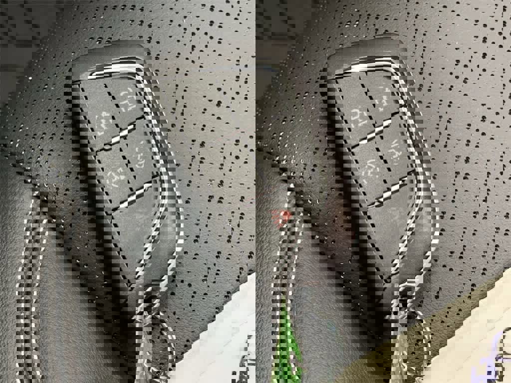 Certified 2024 Cadillac Lyriq Luxury image 28