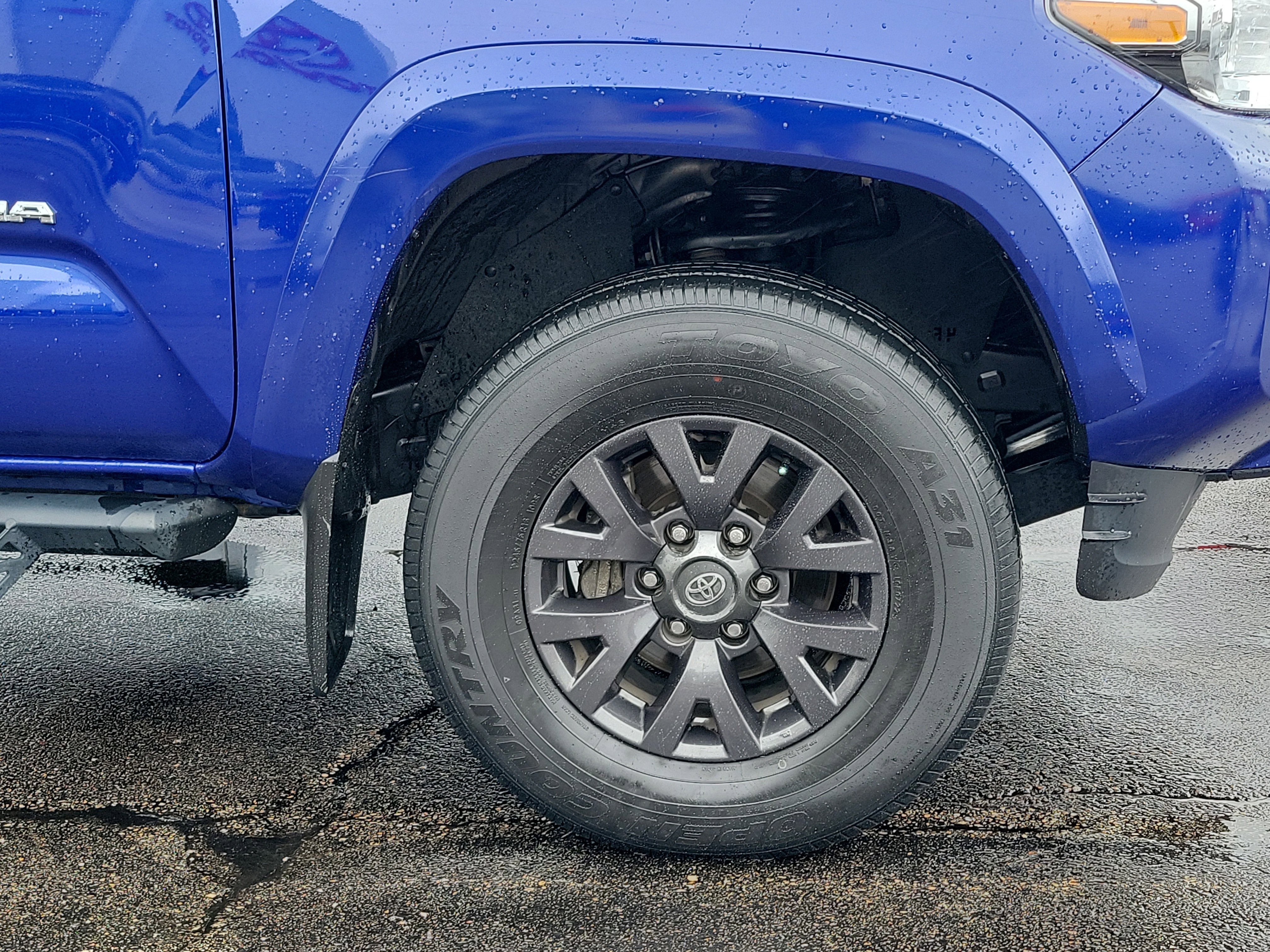 Used 2022 Toyota Tacoma SR5 w/ SR5 Appearance Package (SM) RWD image 5