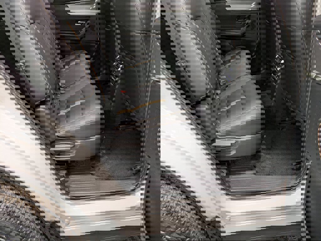 Certified 2025 MAZDA CX-70 3.3 Turbo S w/ Premium Package image 26