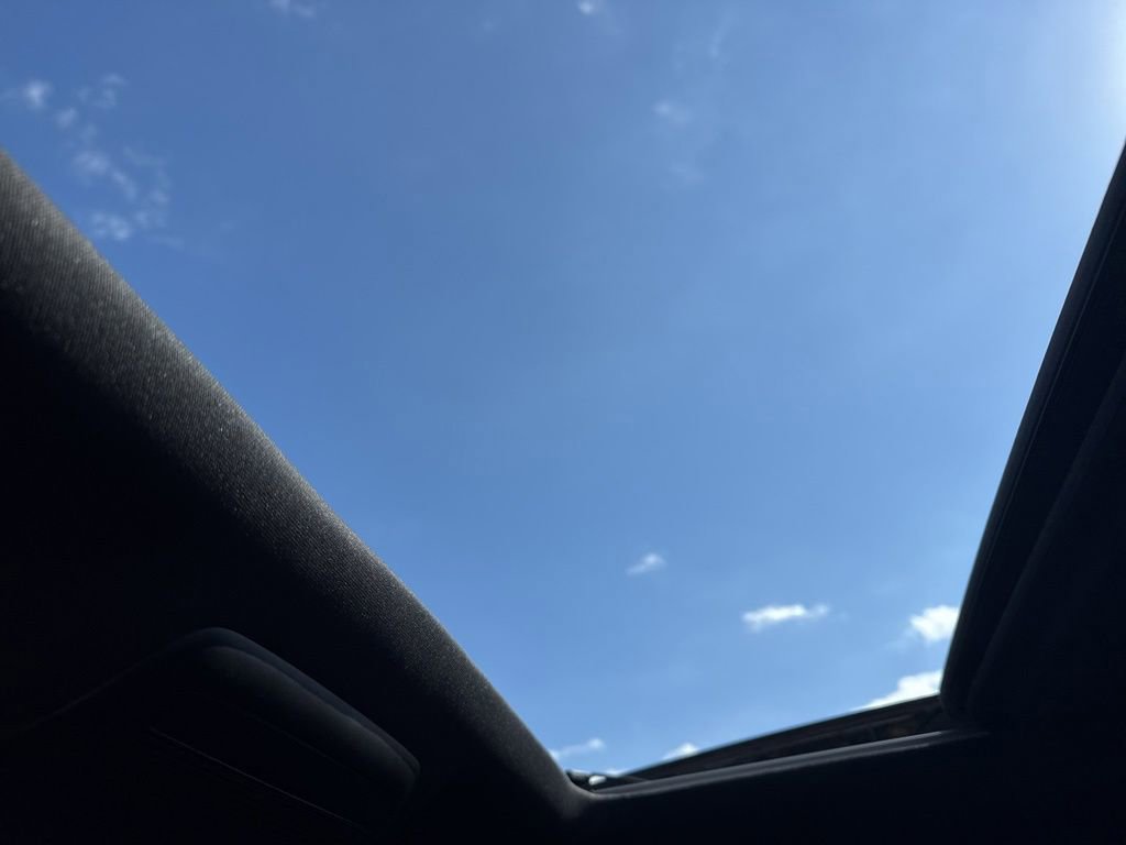 Used 2019 MAZDA MAZDA3 Hatchback w/ Premium Package image 5