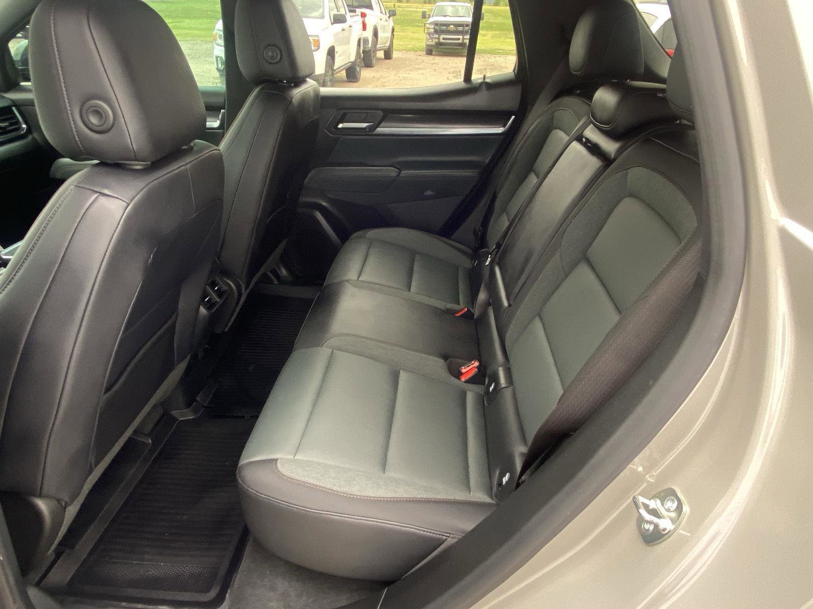 Used 2026 GMC Terrain AT4 w/ Convenience Package III AWD/4WD image 21