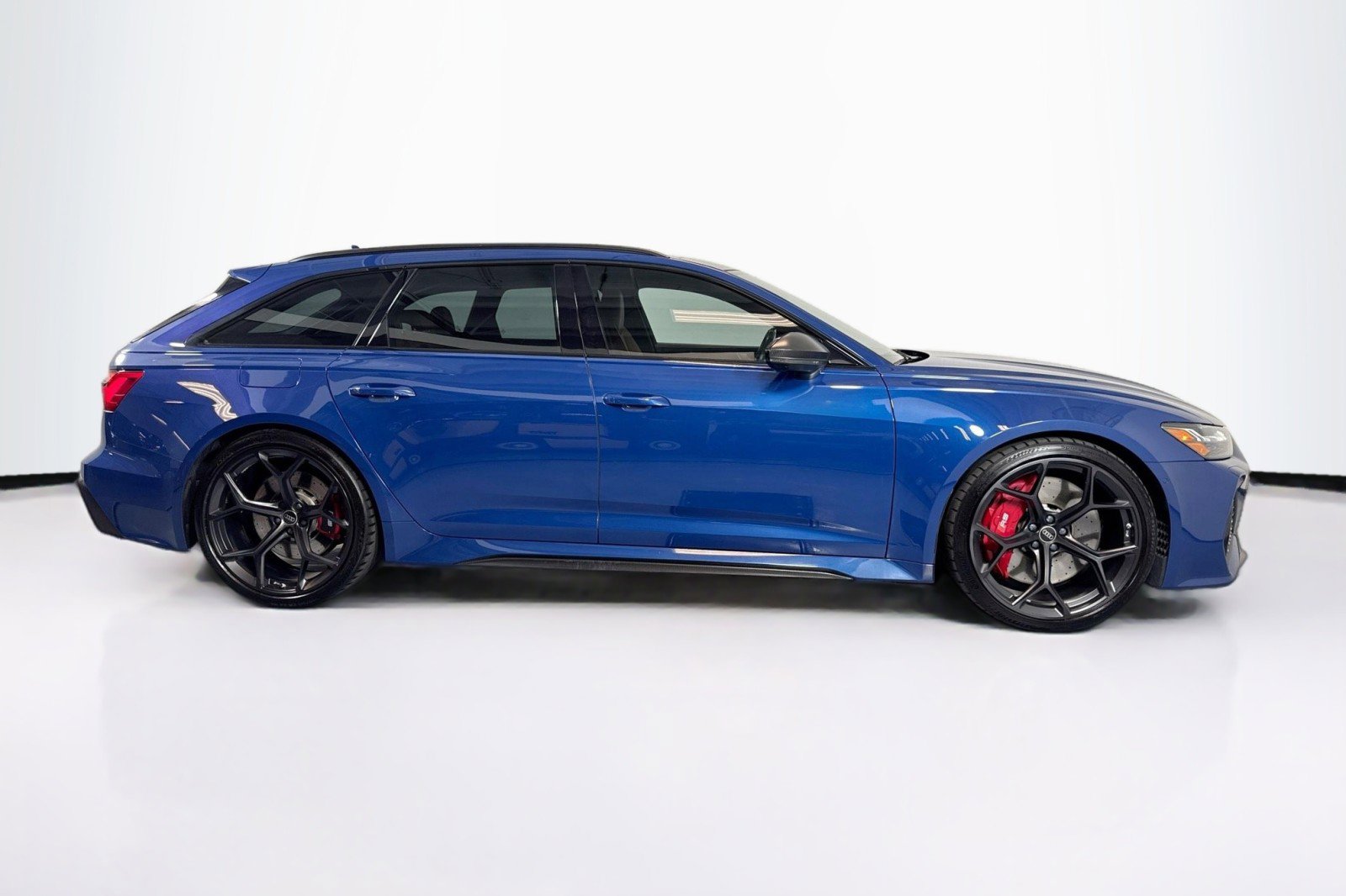 Used 2024 Audi RS 6 performance AWD/4WD image 4