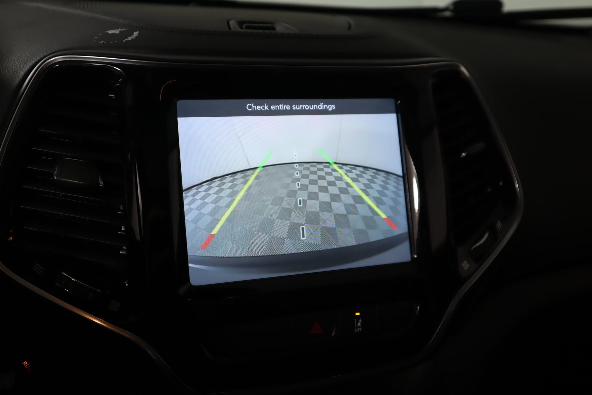 Used 2022 Jeep Cherokee Limited image 6