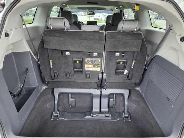 Used 2022 Toyota Sienna XLE FWD image 13