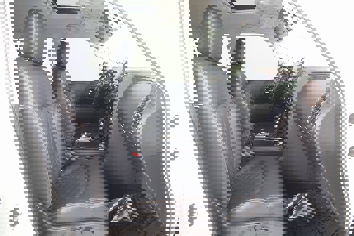 Used 2024 Nissan Armada Platinum w/ Captain's Chairs Package image 13