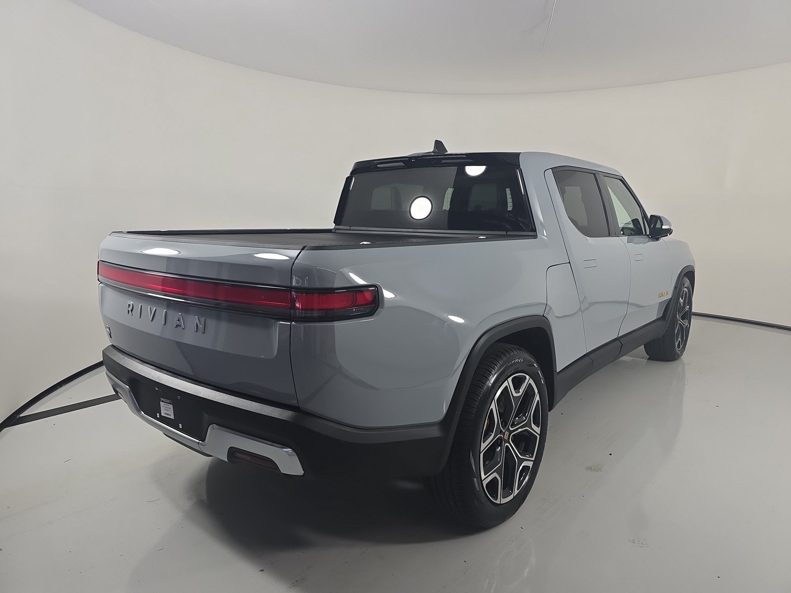 Used 2023 Rivian R1T Adventure AWD/4WD image 5