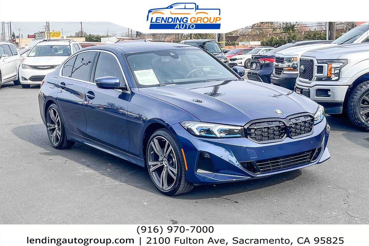 Used 2024 BMW 330i Sedan w/ Premium Package image 5