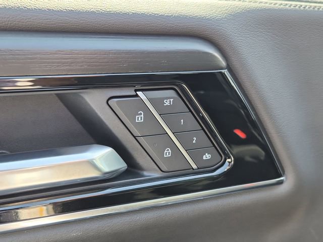 Used 2026 GMC Yukon Denali w/ Advanced Technology Package image 25