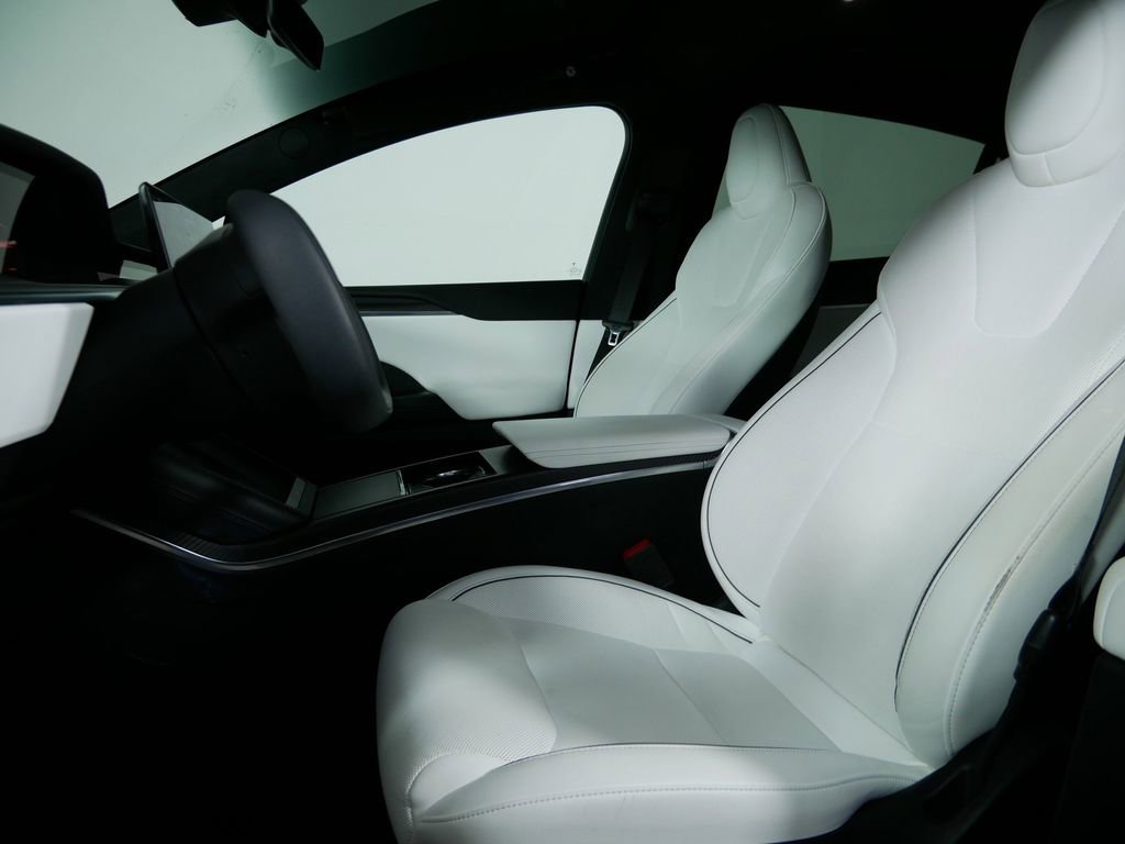 Used 2023 Tesla Model X Plaid image 14