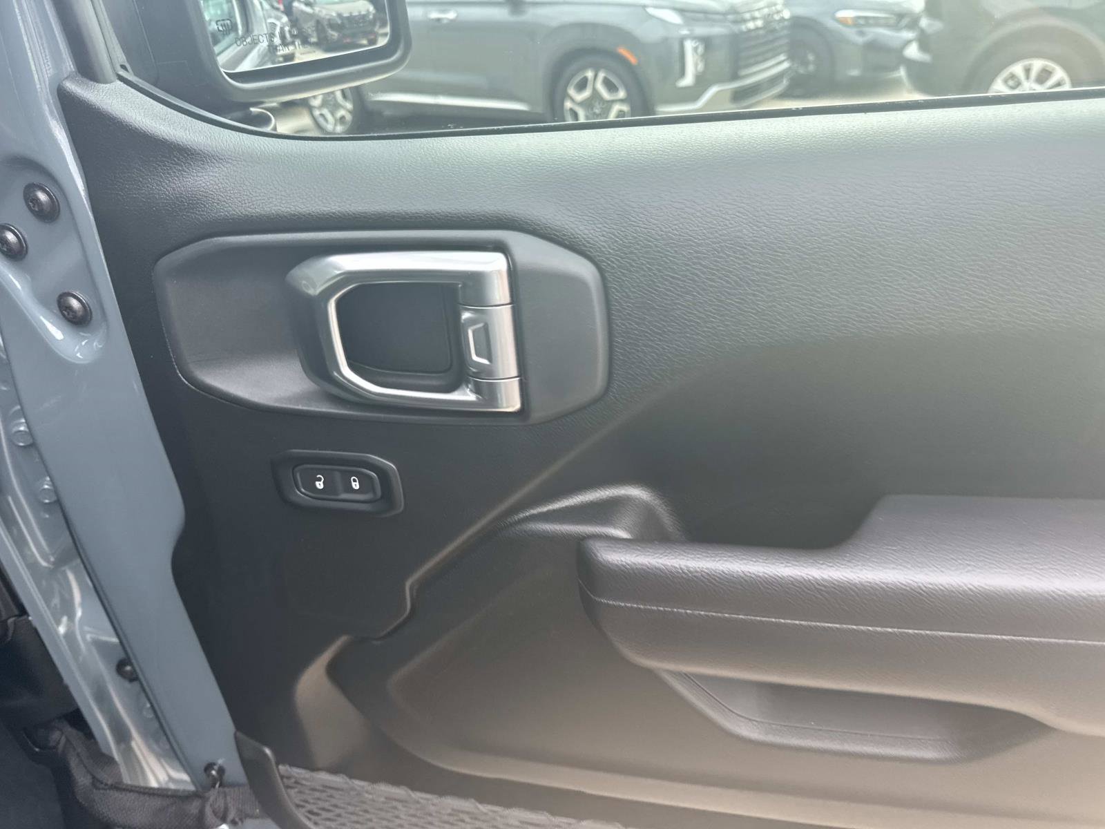 Certified 2025 Jeep Wrangler Unlimited Sport image 14